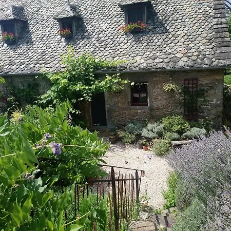La Maison De Justine Oda ve Kahvaltı Cassaniouze