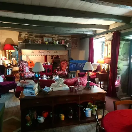 La Maison De Justine Oda ve Kahvaltı *